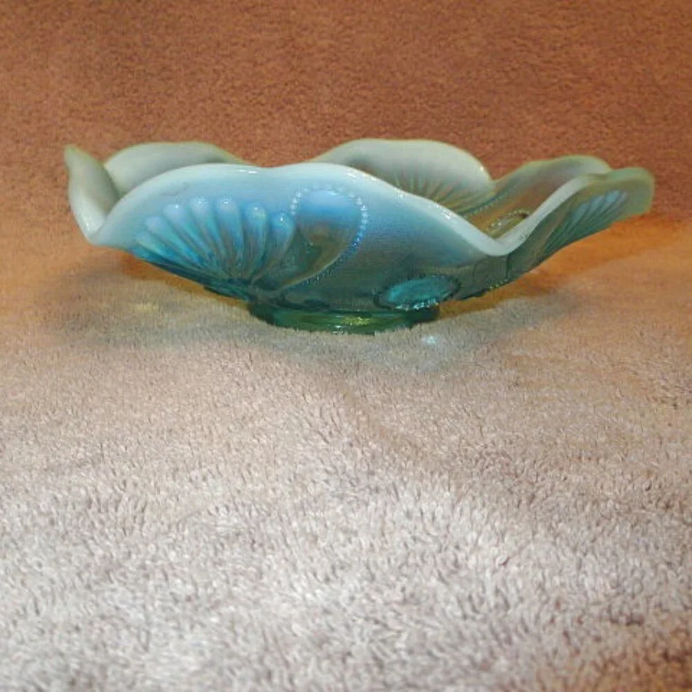 Vintage Dugan Blue Opalescent Glass Compote Candy Dish Ruffled Keyhole EUC